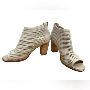 Geox Espira Cali  1 Wedge Bootie Beige Size 39